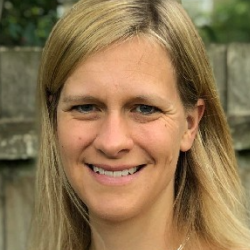  Helen  Francis
