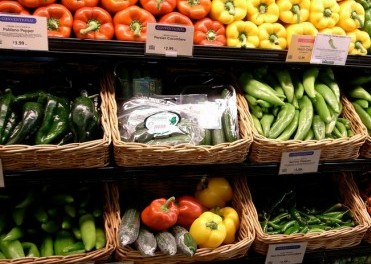 110701 Food security Vegetables in whole food market Credit Masahiro Ihara from Flickr cropped